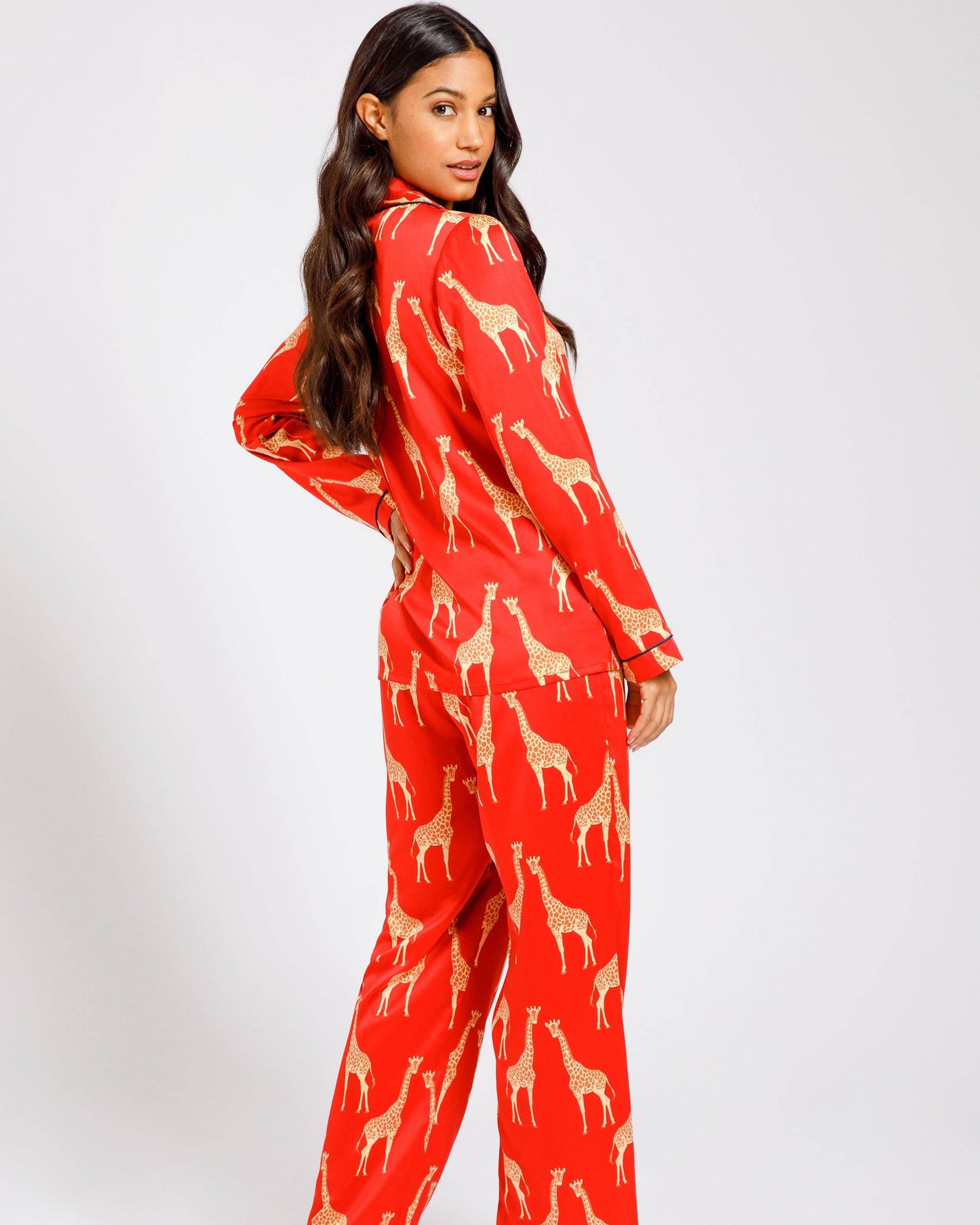 Chelsea Peers - Satin Red Giraffe Print Long Pyjama Set