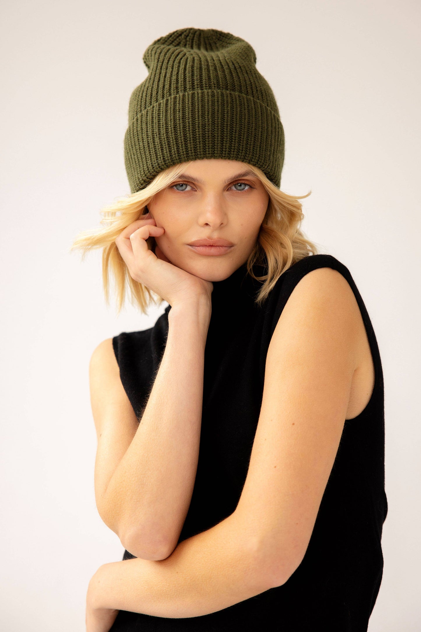 ARCTIC FOX & CO. - Merino Wool Beanie - Khaki Evergreen - AW24